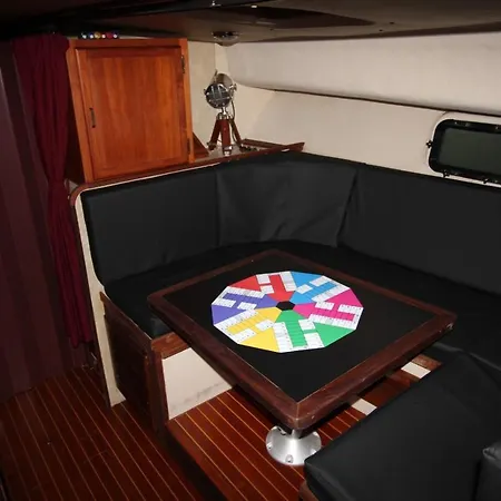 Black Diamond Botel
